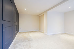 Photo 15- click for photo gallery